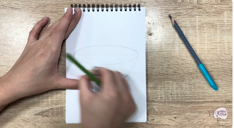 Рисуем Салатник