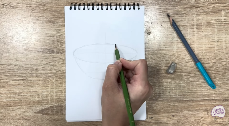 Рисуем Салатник