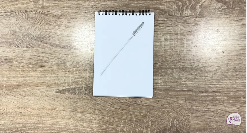 Рисуем Щеточка для бровей