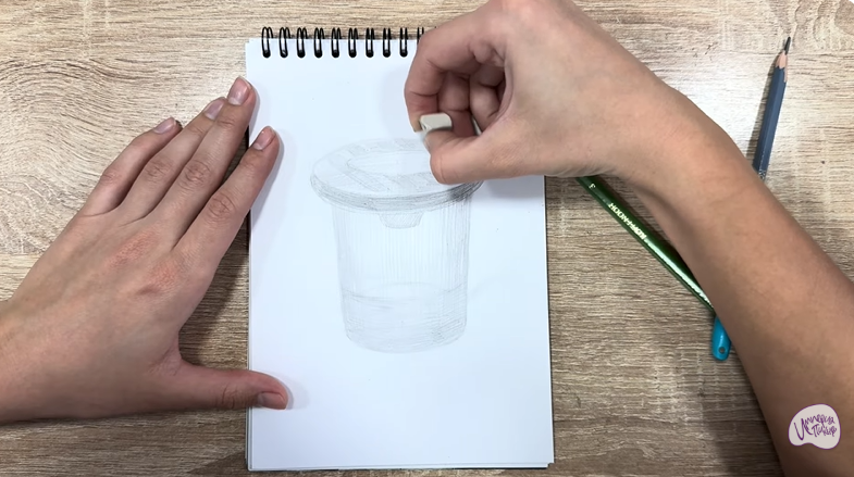 Рисуем Стакан-непроливайка