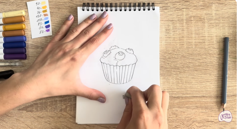 Рисуем Кекс с черникой