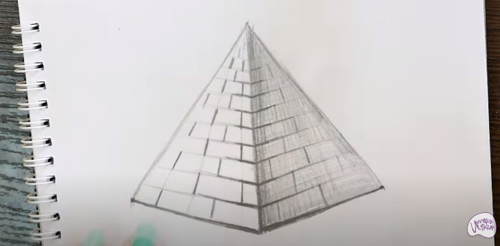 Рисуем Пирамида