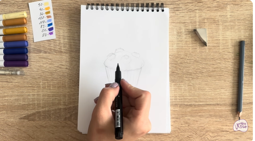 Рисуем Кекс с черникой