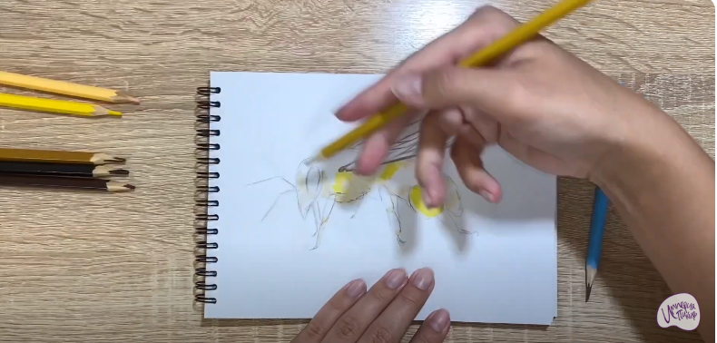 Рисуем Пчела