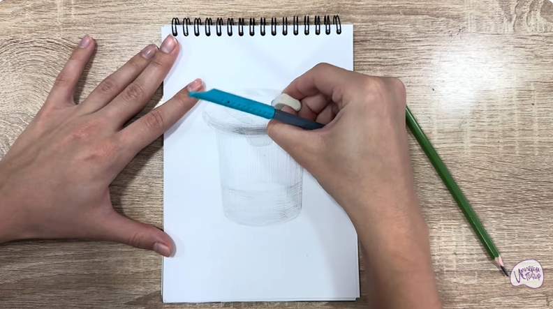 Рисуем Стакан-непроливайка