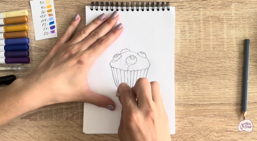 Рисуем Кекс с черникой