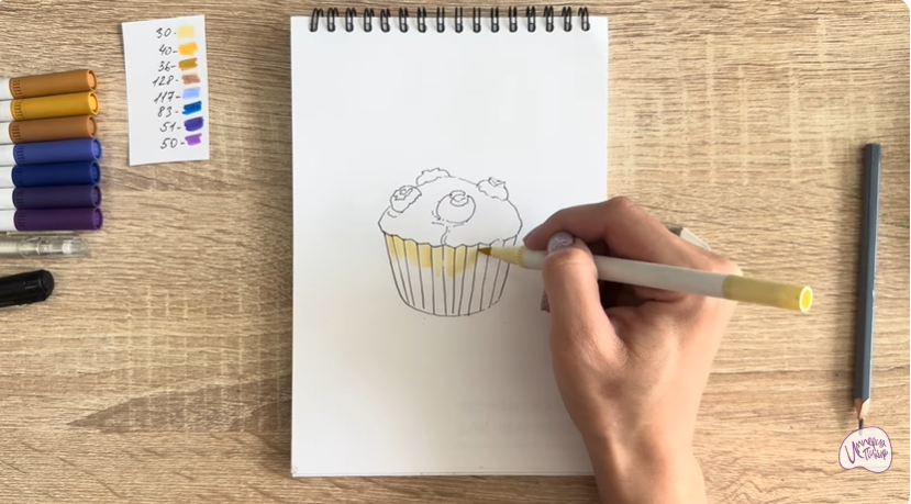 Рисуем Кекс с черникой