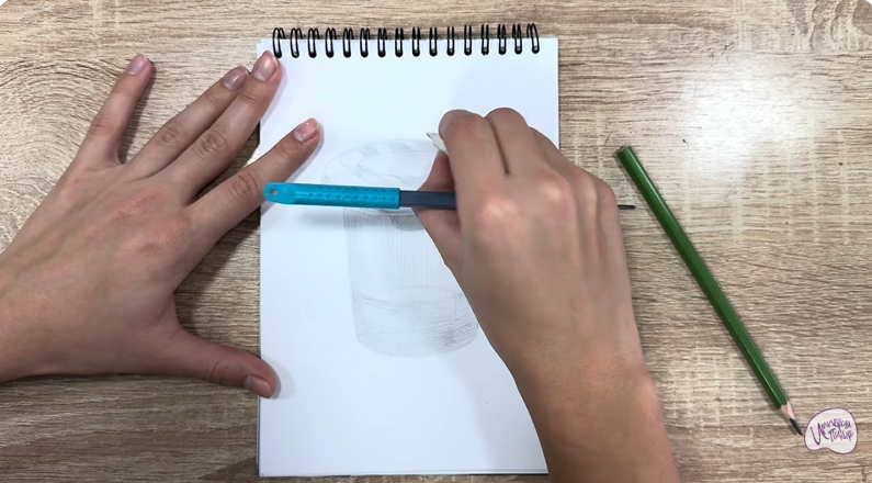 Рисуем Стакан-непроливайка